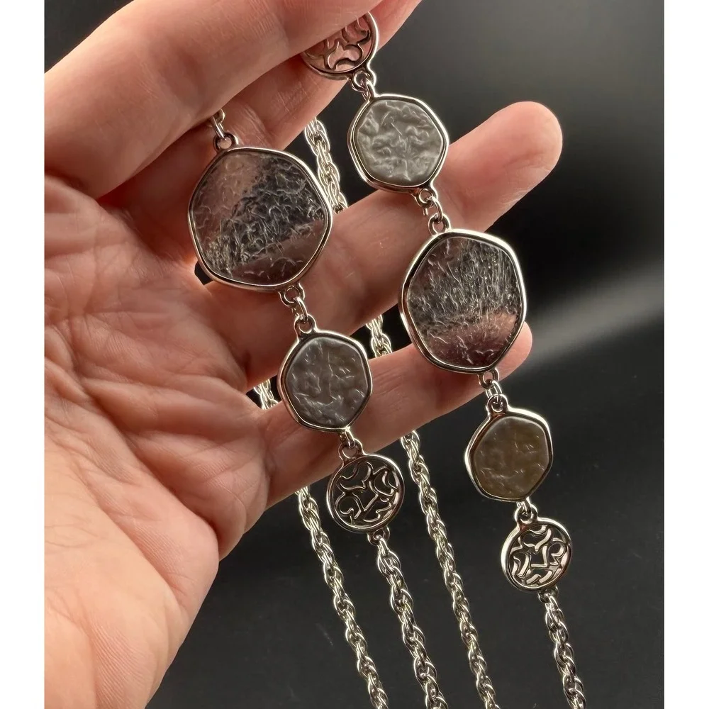Sarah Coventry Station Necklace 37
